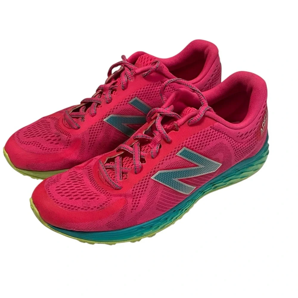 New Balance ARISHI pink Women’s Sz 6 Running Shoe sneakers MFG 08/2017